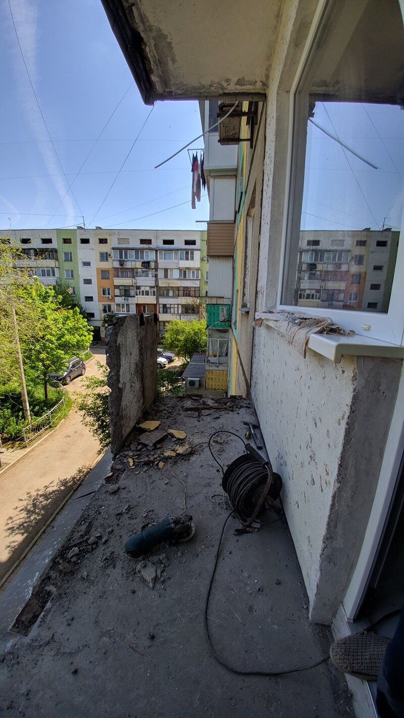 горловка донецкая область обстрел, улица, двор, здание, балкон