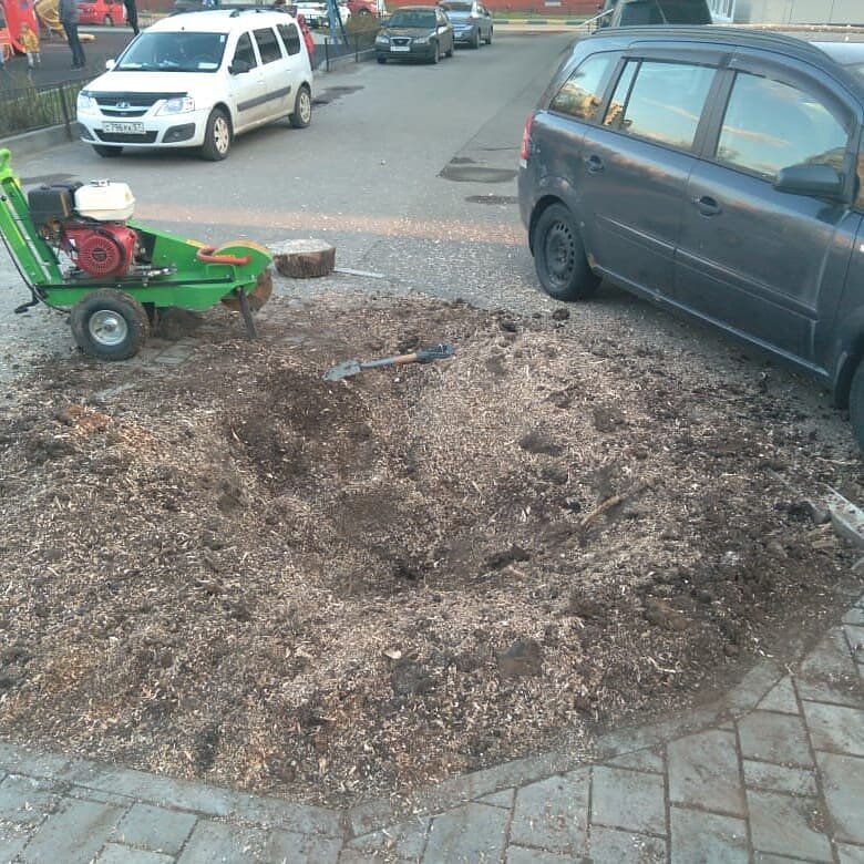 засыпка щебнем, гравий, щебенка, щебень, перекопали парковку