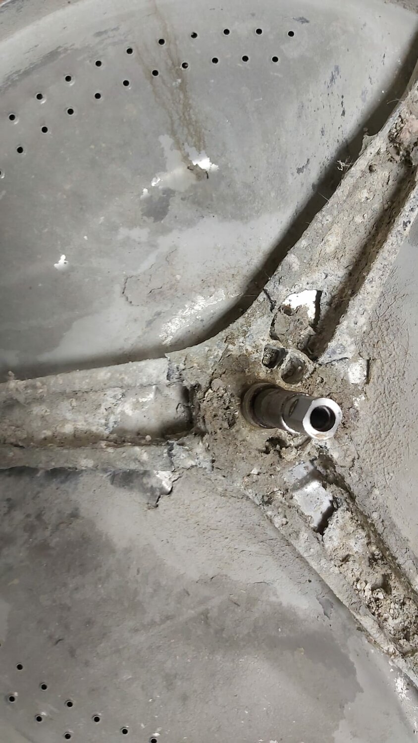 сломанная крестовина стиральной машины, крестовина стиральной машины, стиральная машина, коррозия на барабане стиральной машины, крестовина стиральной машины lg треснула