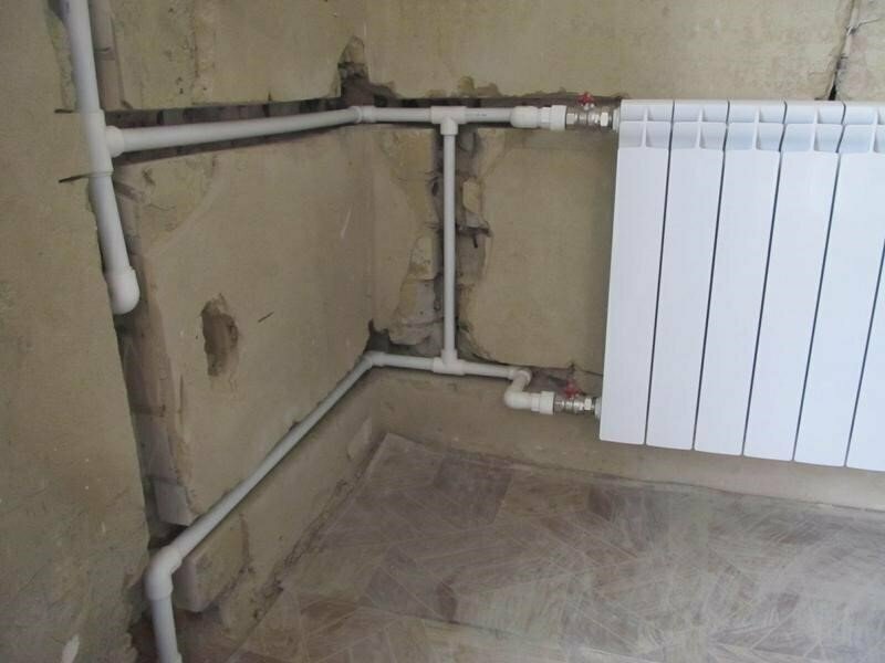 трубы отопления в стене, отопление из полипропилена в частном доме, замена батарей отопления, разводка труб отопления, установка батарей отопления