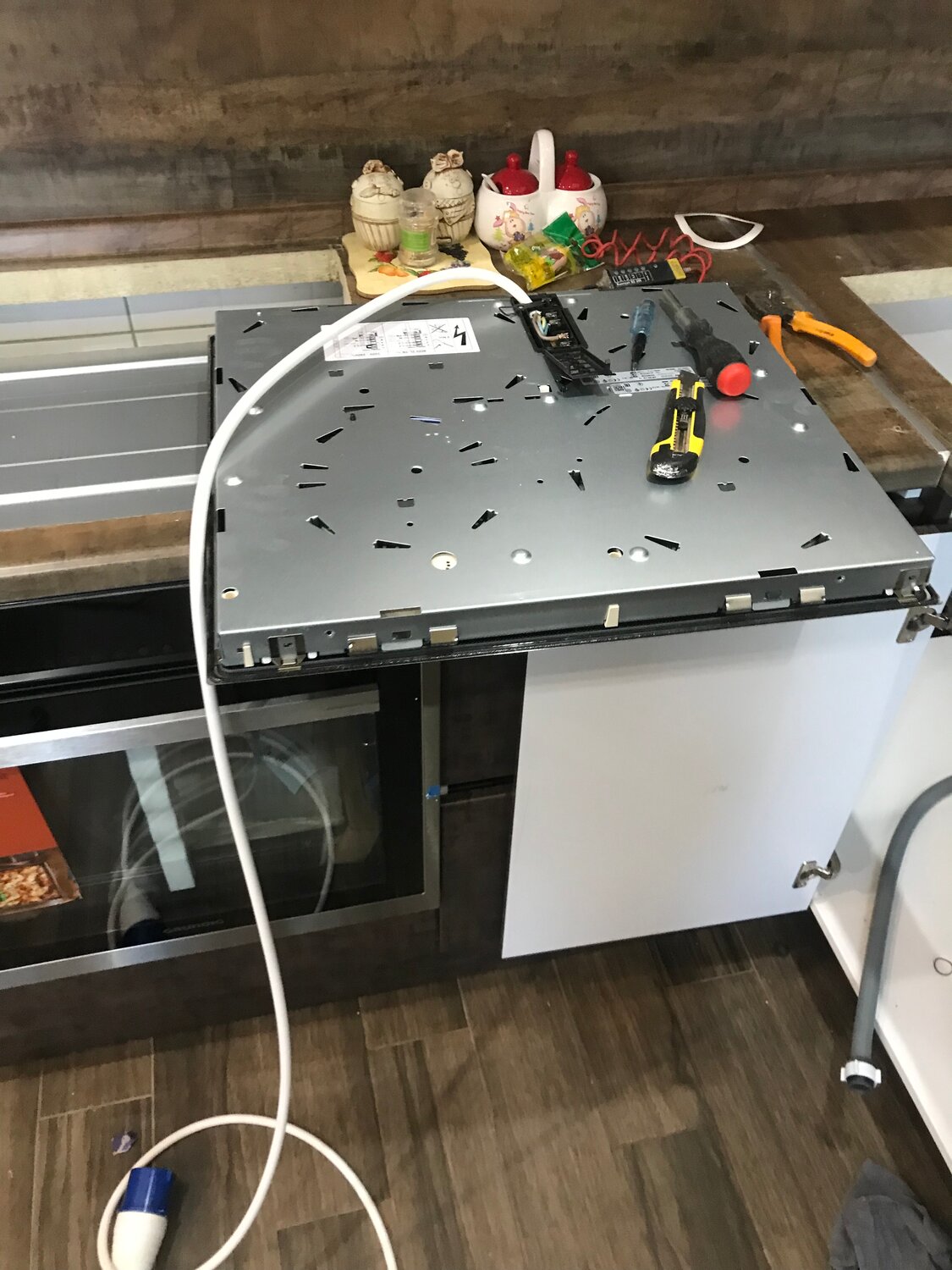 варочная панель, электрическая варочная панель gorenje ec 6 ini, крепеж для варочной панели hansa внс36188, встраиваемая посудомоечная машина, варочная панель electrolux cpe6420kx