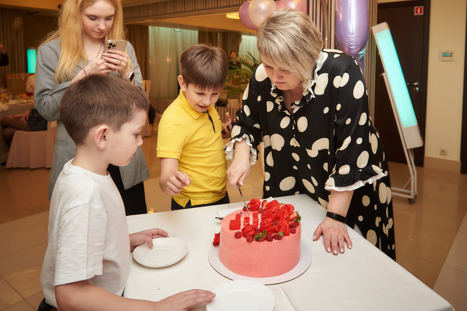 детский праздник, ребёнок, дети ленд, шоколадное шоу для детей, торт