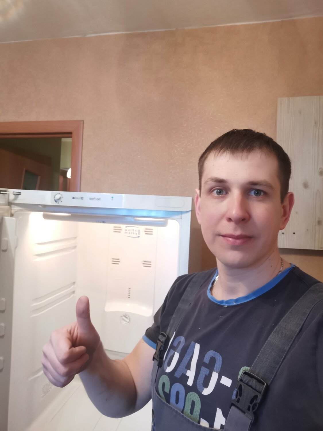 мужчина, техника, бытовая техника, парень, человек