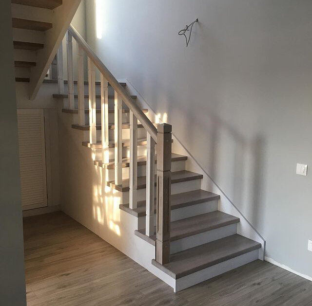 дизайн лестницы, ограждение лестницы, ясень лестницы и лестничные ограждения, лестничные ограждения, деревянная лестница