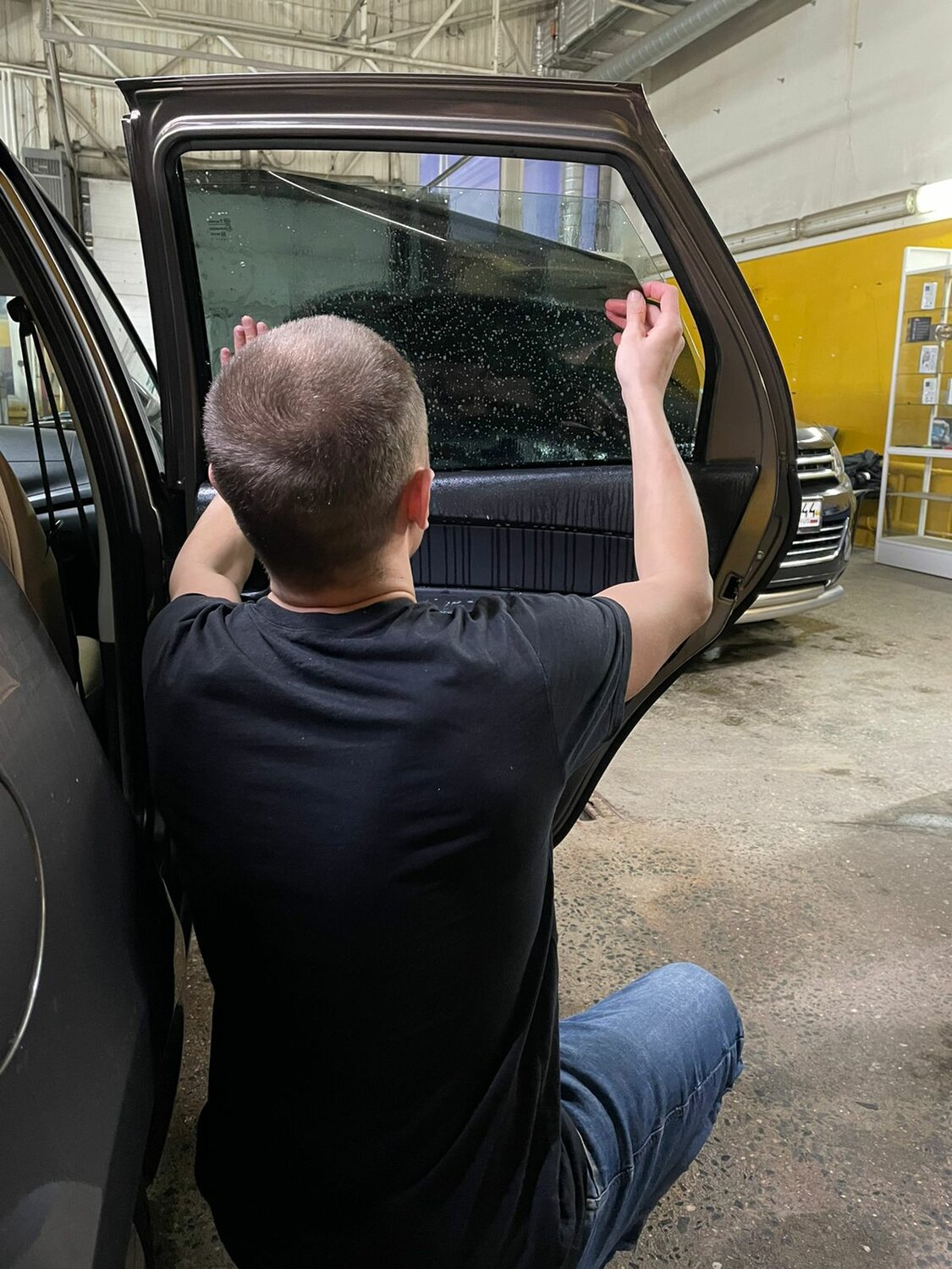 тонировка авто, тонирование стекол автомобиля своими руками, тонирование стекол автомобиля, тонировка стекол автомобиля, тонировка автомобиля