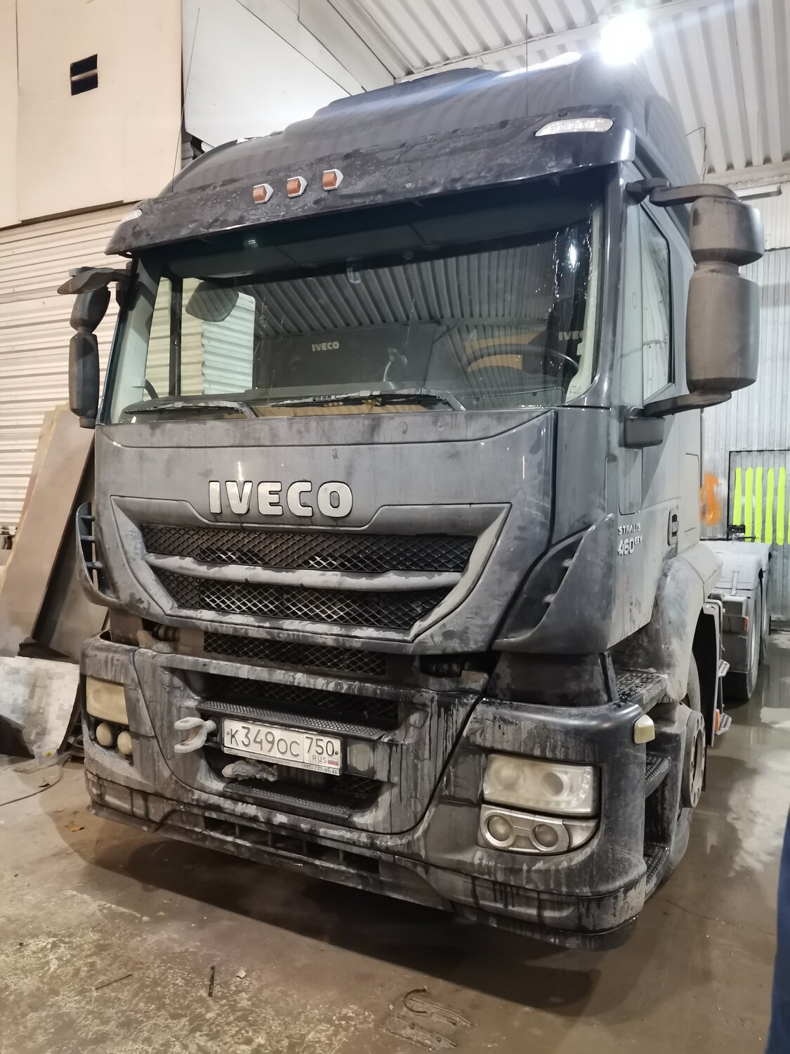 iveco stralis, ивеко стралис черный, iveco черный траккер, ивеко стралис евро 5, ивеко стралис 560 л.с