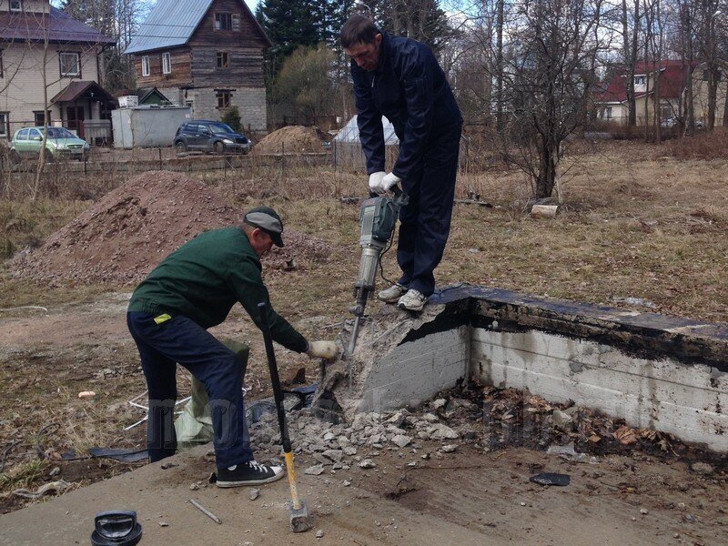 демонтаж фундамента, демонтажные работы, резка фундамента, бетонирование свайного фундамента, фундамент