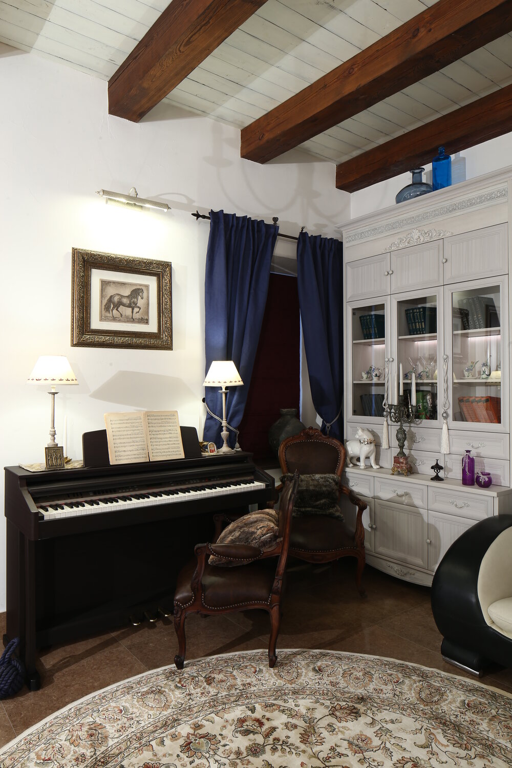 пианино в современном интерьере, интерьер, пианино, дизайн интерьера, фортепьяно