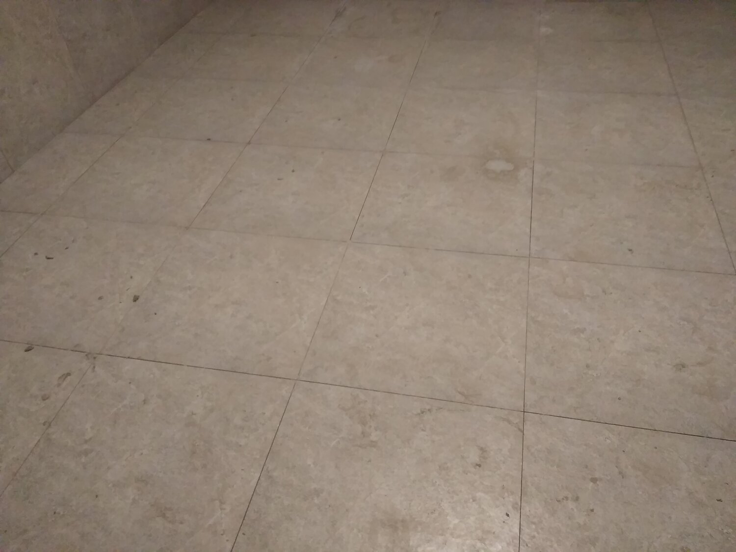 плитка напольная, напольное покрытие, плитка на пол в калуге, пол, напольная плитка серый известняк