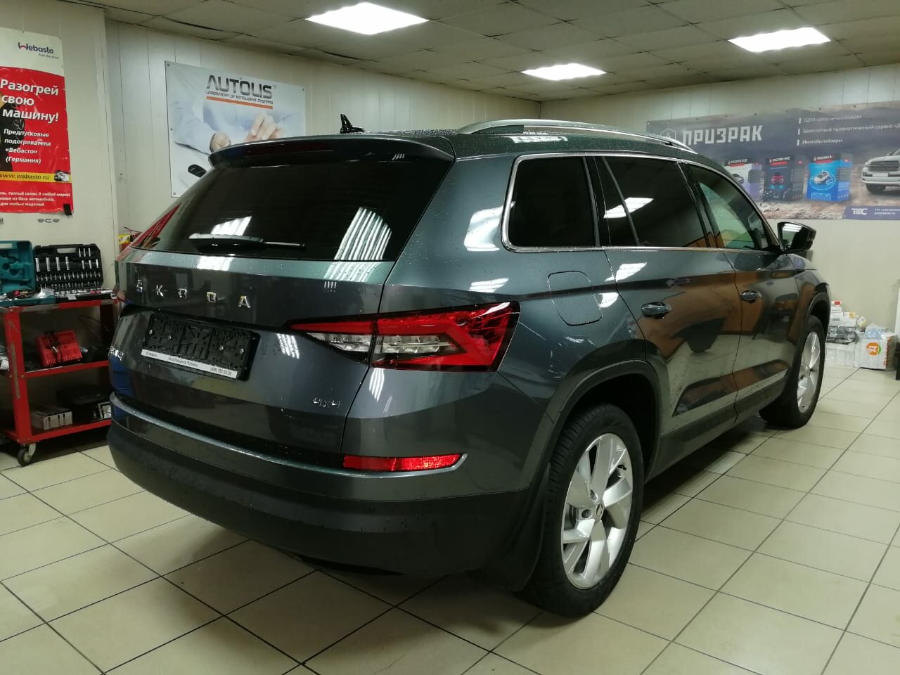 škoda kodiaq, шкода кодиак темно серый, шкода кодиак серый платинум металлик, skoda kodiaq i, BMW X3 I (E83) Рестайлинг