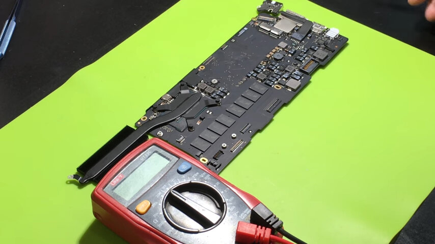 починить ноутбук, пайка видеокарты, починка видеокарты, термоинтерфейс macbook, ремонт