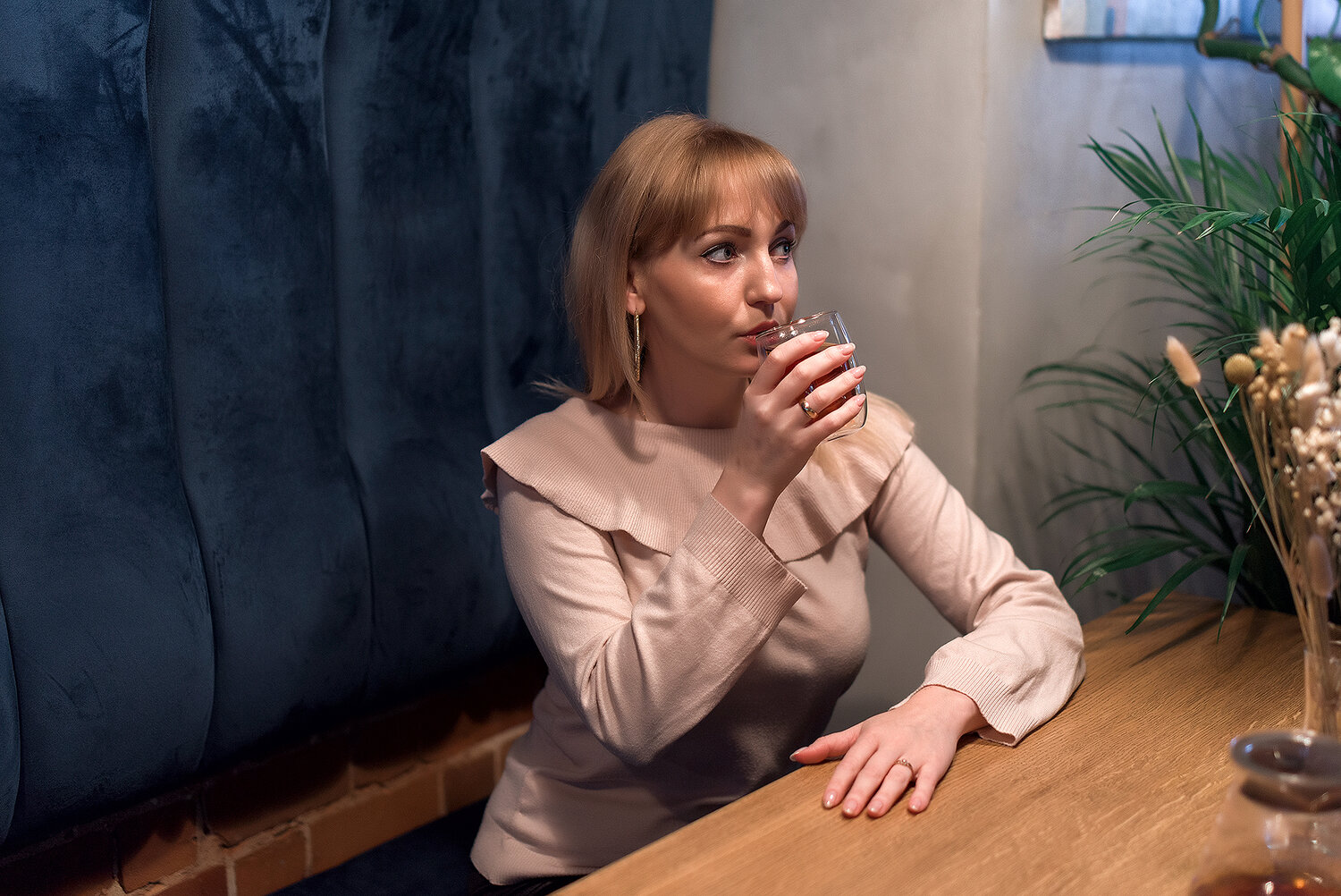женщина, человек, баканова елена владимировна, тывонюк анастасия олеговна, репина наталья сергеевна