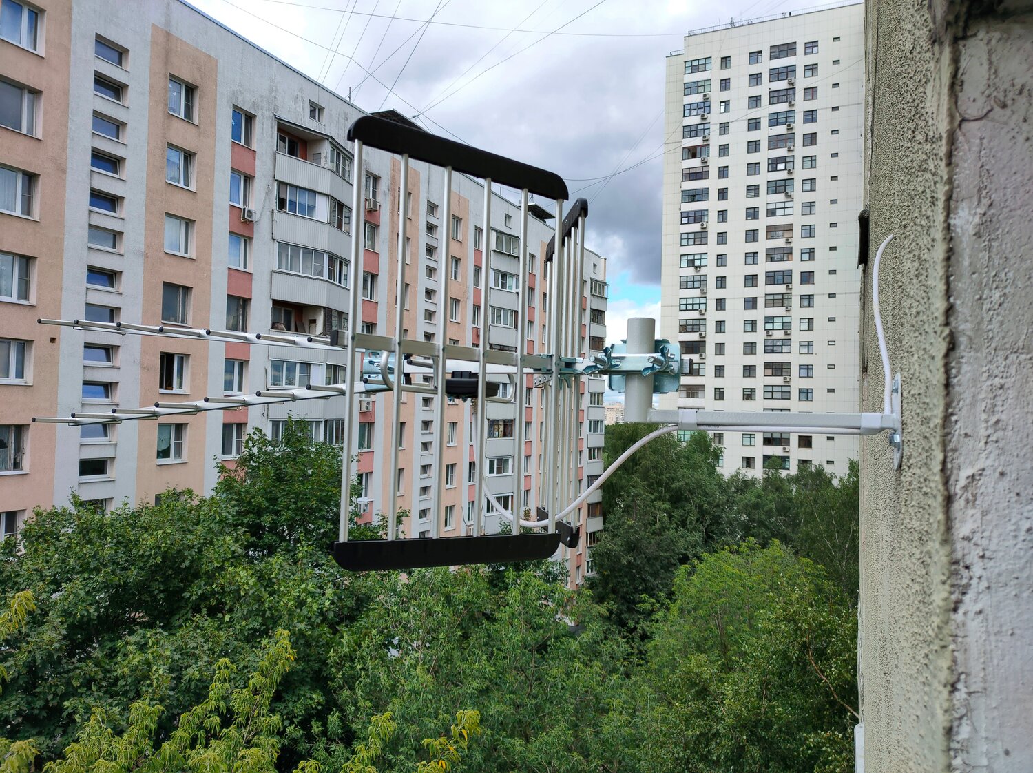 антенна sirio balcony, турник настенный мс8 3 хвата, кронштейн для антенны на стену дома, базовая антенна sirio boomerang 27 w, балконная антенна на 145