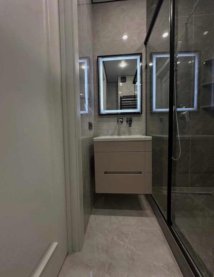 душевая в квартире, интерьер ванная, интерьер санузла, квартир, гостевой санузел