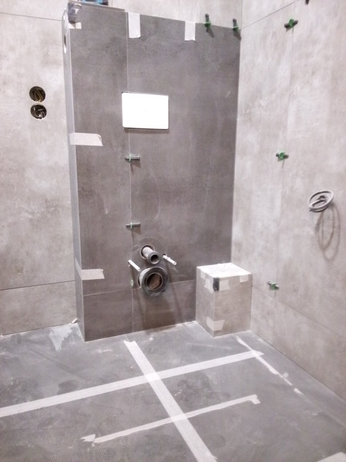 санузел в квартире, санузел, квартир, керамогранит санузел, плитка на стене