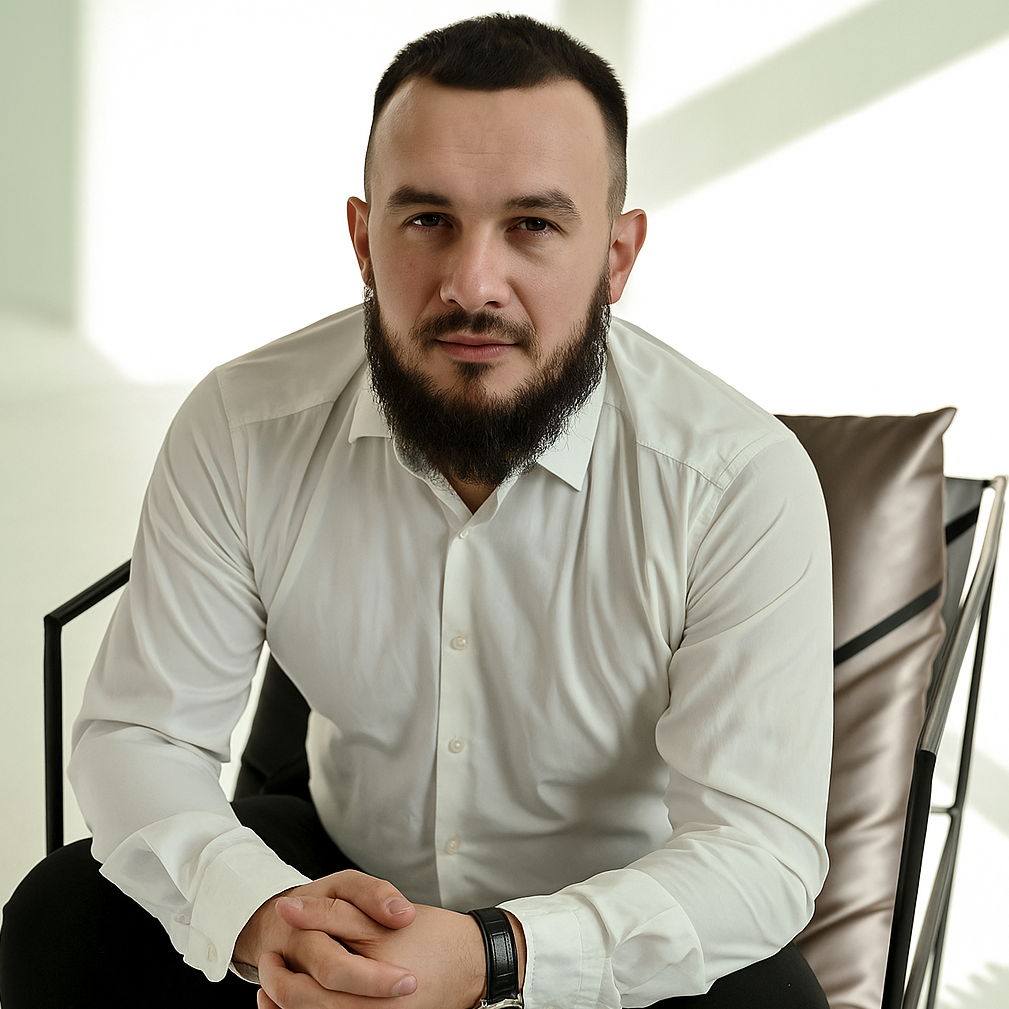 Дмитрий Котов