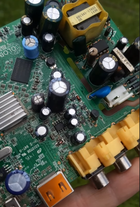 dvb t 2 ������������������, ���������������� ��������������, ���������������� ������������������, bbk smp124hdt2, �������������������� ������