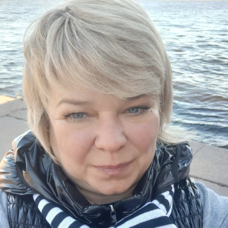 Елена Обедина