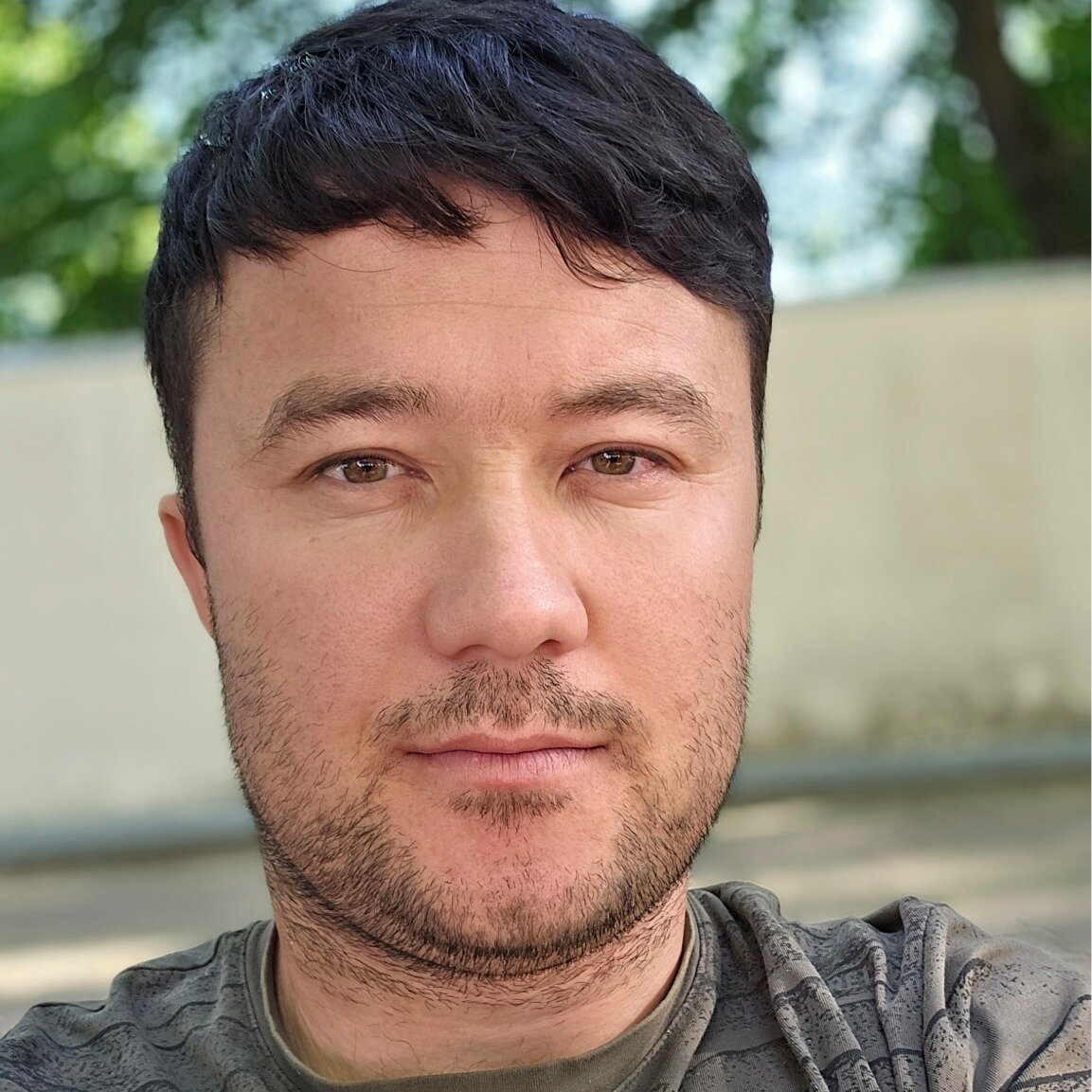 Шихназар Хусаинов
