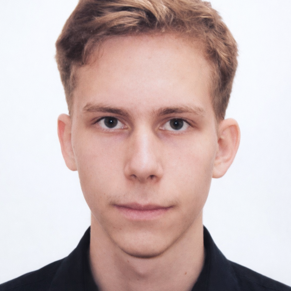 Алексей Петров
