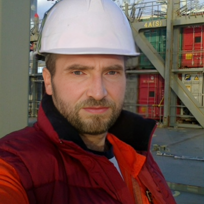Евгений Николаевич Я.