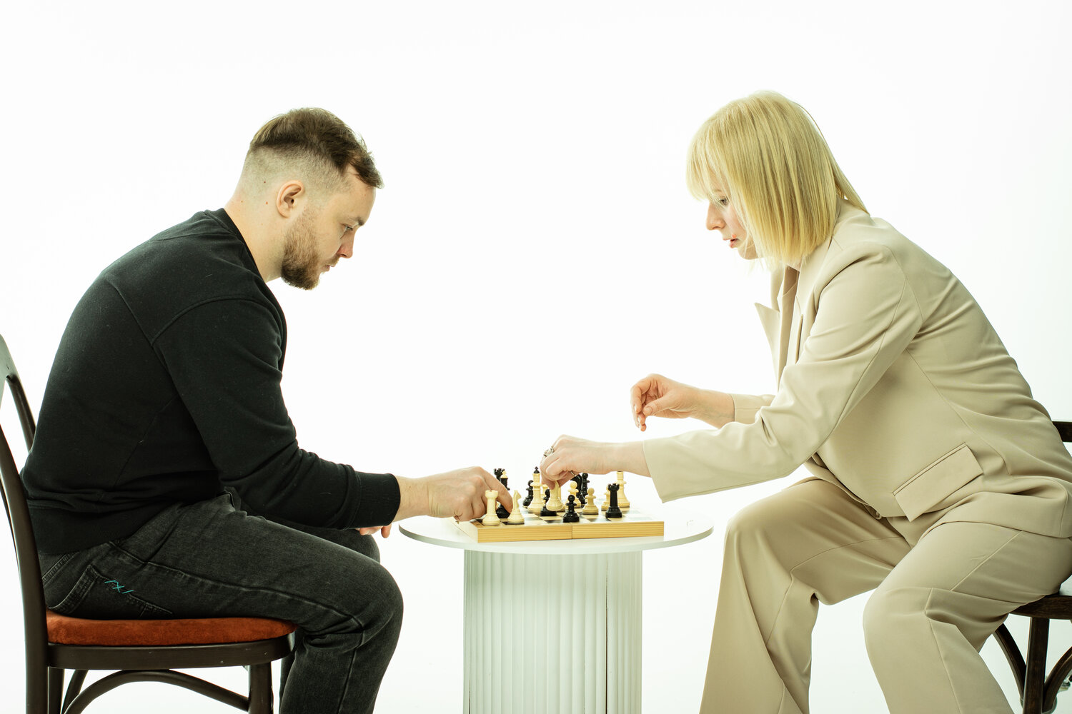 man playing chess, �������� ������������ �� ��������������, ������������ �� ��������������, �������� �� ��������������, woman playing chess