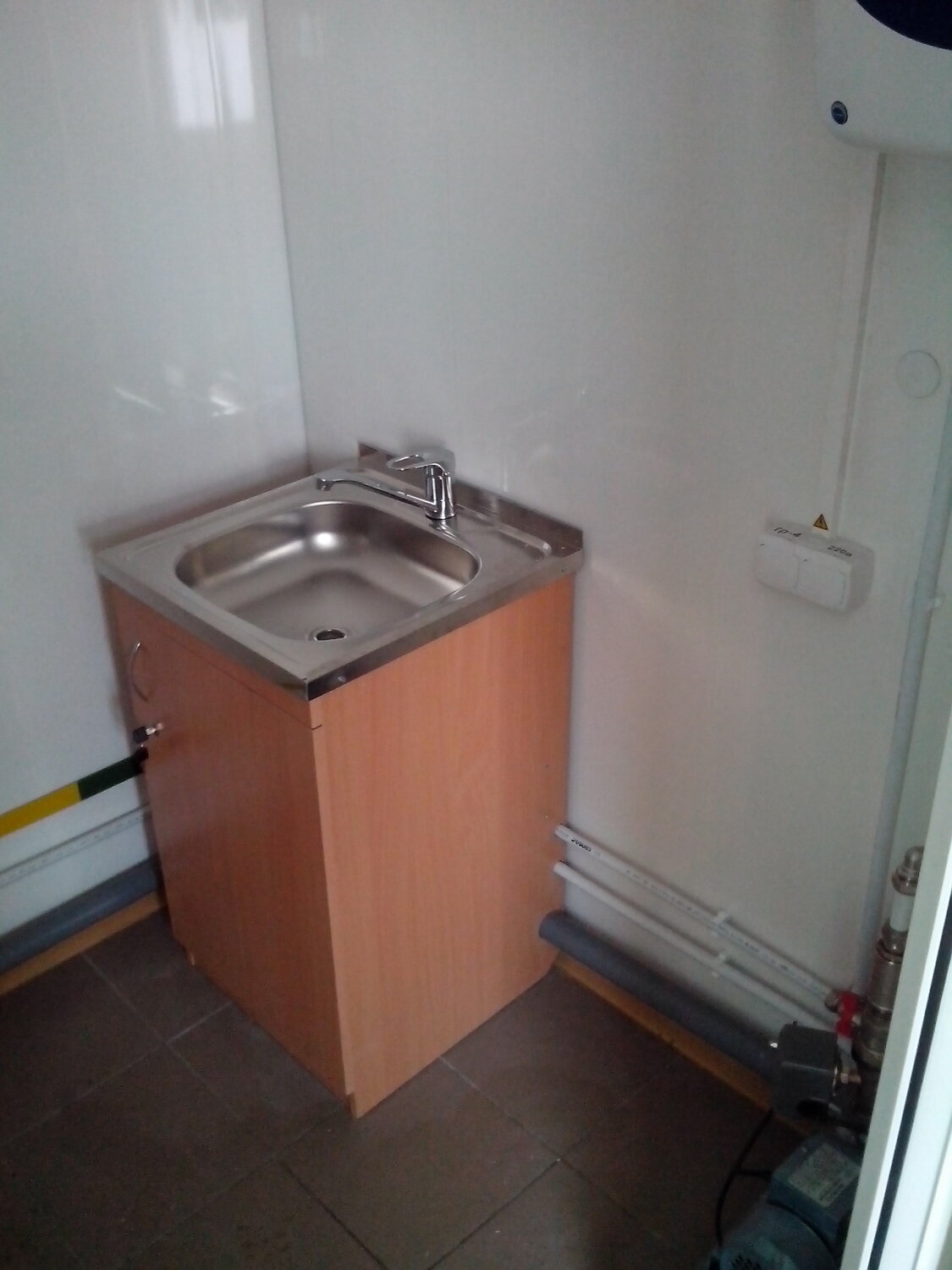 мойка с тумбой обычная, тумба с мойкой для кухни с электроподогревом, тумба с мойкой и смесителем кухонная, тумба мойка, тумба-мойка с сантехникой и мойкой