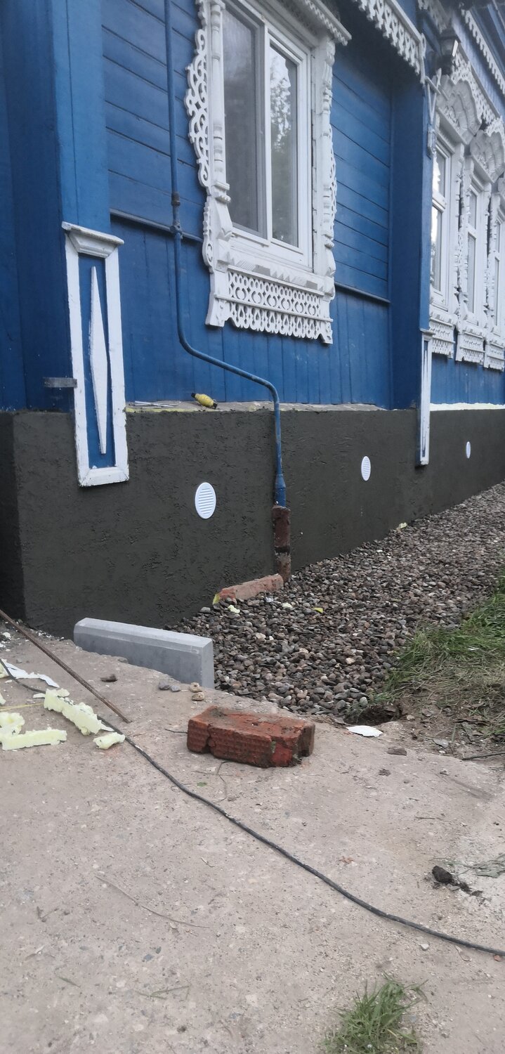 завалинка из кирпича, усиление старого фундамента, ремонт фундамента клуб, дом, деревенский дом цоколь
