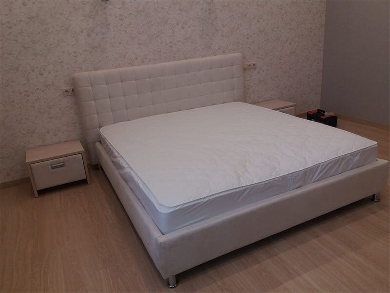 кровать орматек corso 3, двуспальная кровать белая, кровать с мягким изголовьем, 2х спальная кровать с мягким изголовьем и матрасом, кровать двуспальная с матрасом