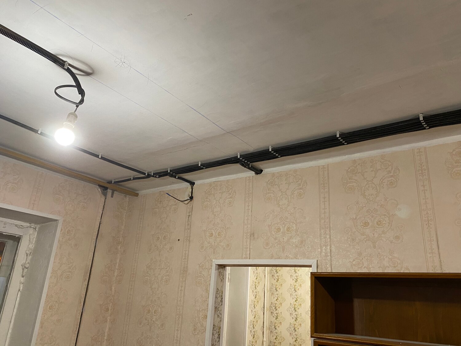 Установка розетки в Москве и Московской области - Электромонтажные ...