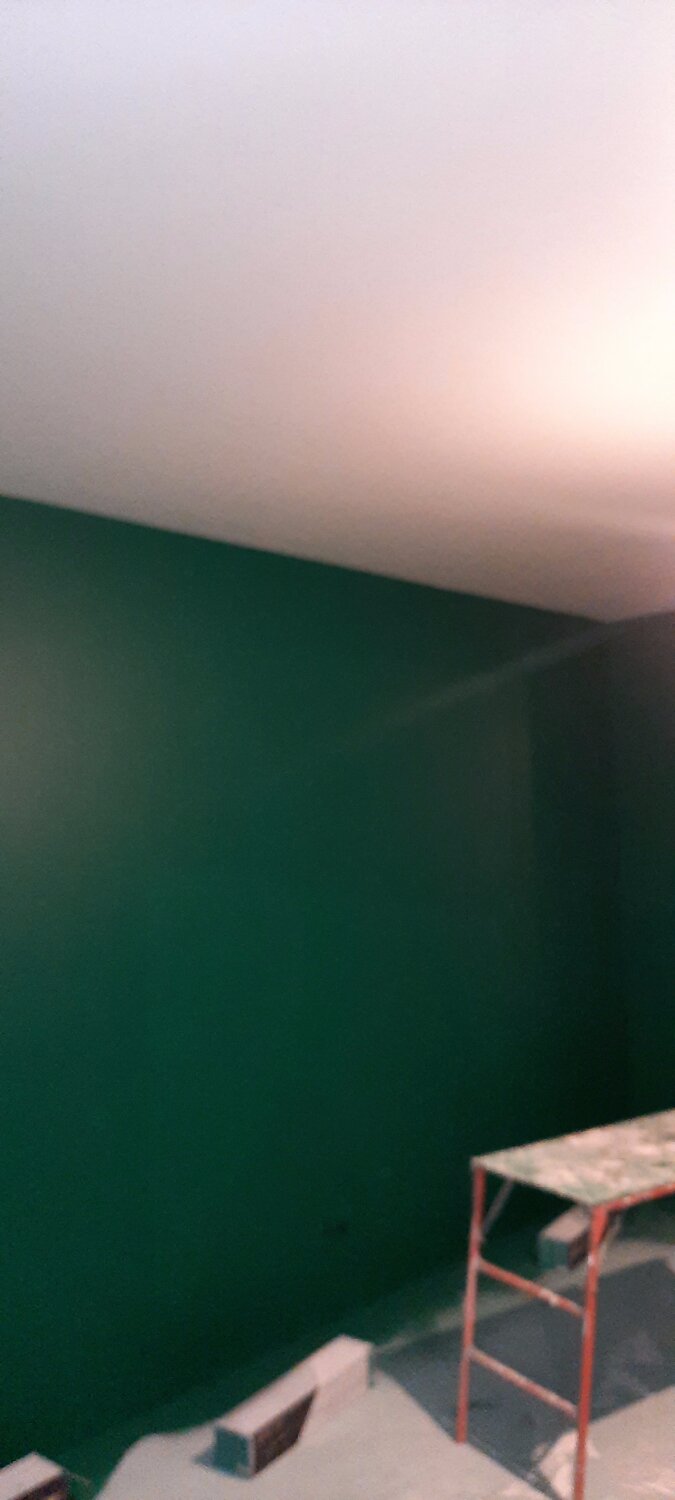 подъезд, краска для стен в подъезде, стена подъезда, подъезд в доме, зеленые стены в подъезде