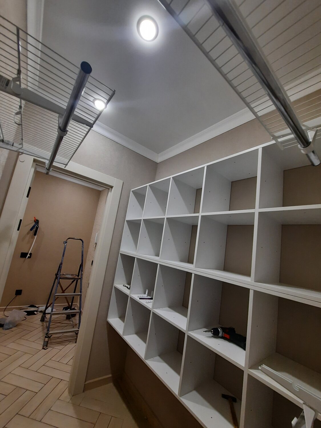 стеллаж, стеллажи для шоурума, офисный стеллаж, полки и стеллажи, стеллажи деревянные