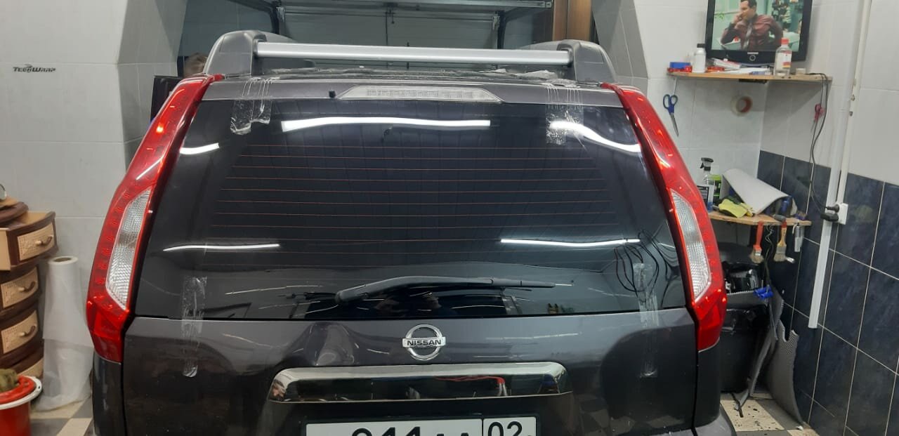 nissan x-trail, nissan x trail 2, заднее стекло ниссан х-трейл т31, x trail t 31, x trail черный сзади