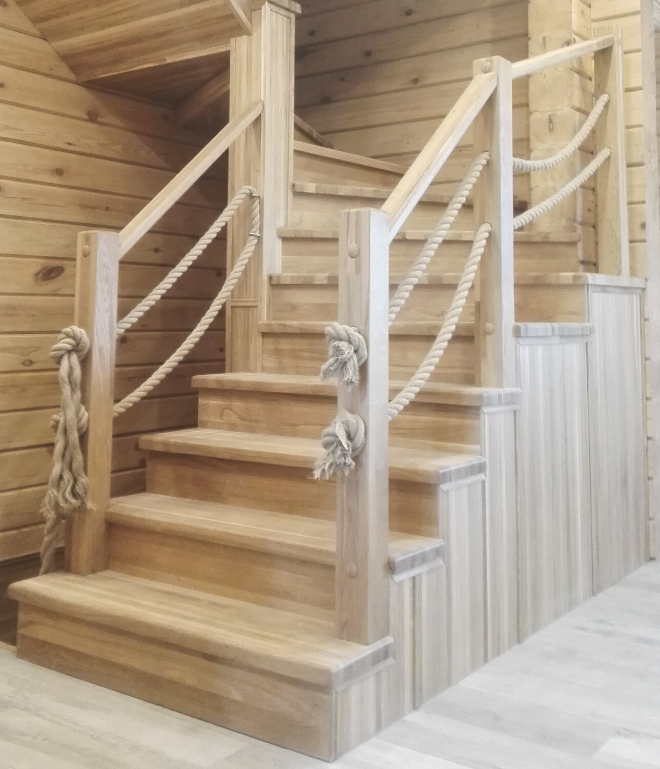 деревянная лестница, деревянные лестницы на заказ, деревянные лестницы для дома, лестницы из дерева для дома, изготовление деревянных лестниц