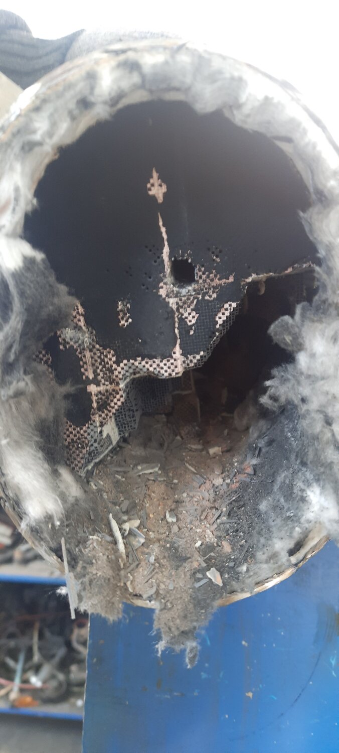 гнездо пауков, 6 ранняя целиковая труба, гнездо на трубе, нержавеющая труба