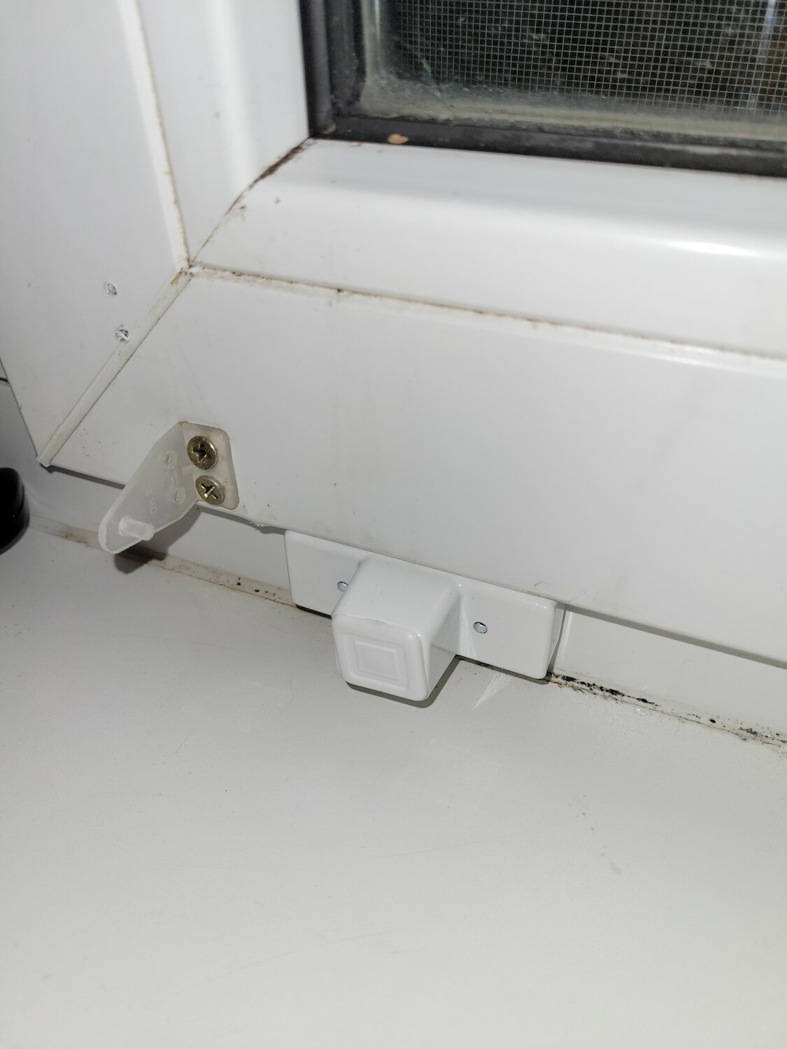 Замена старых окон на пластиковые: путь к тишине, теплу и комфорту в квартире