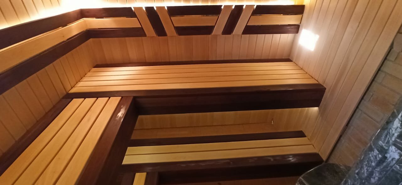 отделка парной, отделка сауны, отделка бани, полки в парилке, отделка парилки вагонкой