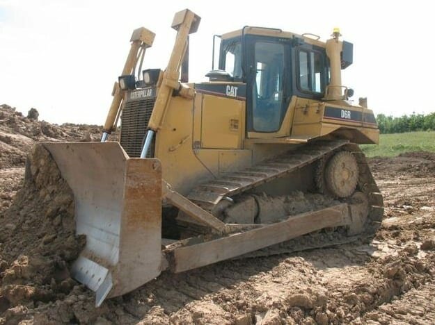 бульдозер, гусеничный бульдозер cat d6r2, бульдозер jd 850j, гусеничный бульдозер, бульдозер с поднятым ковшом
