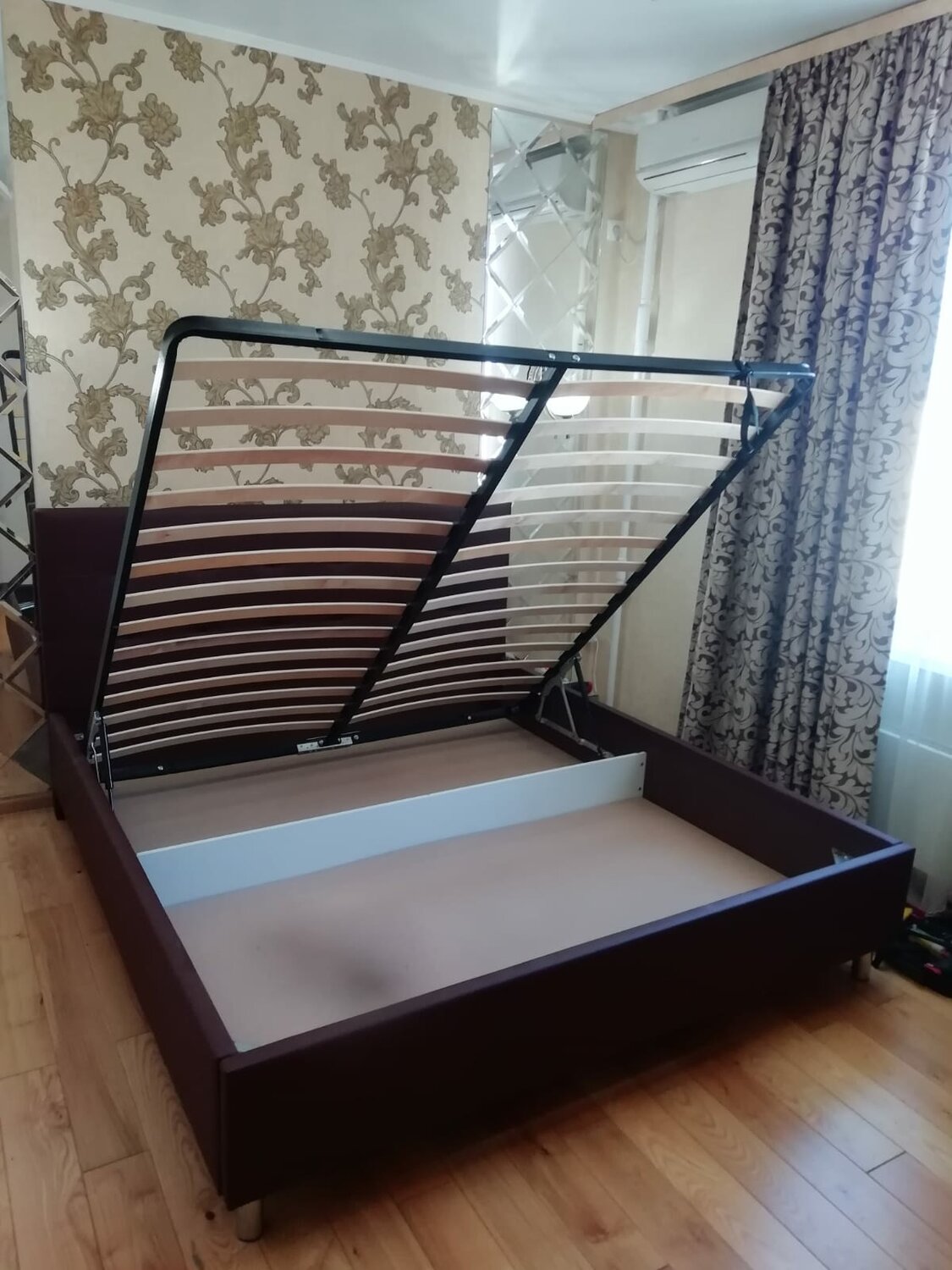 кровать с подъемным механизмом, подъемный механизм кровати, кровати шатура с подъемным механизмом 180х200, двуспальная кровать, кровати