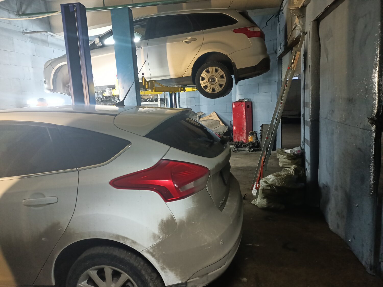 ford focus, серый форд фокус, ford focus 2012, ford focus hatchback, автомобиль