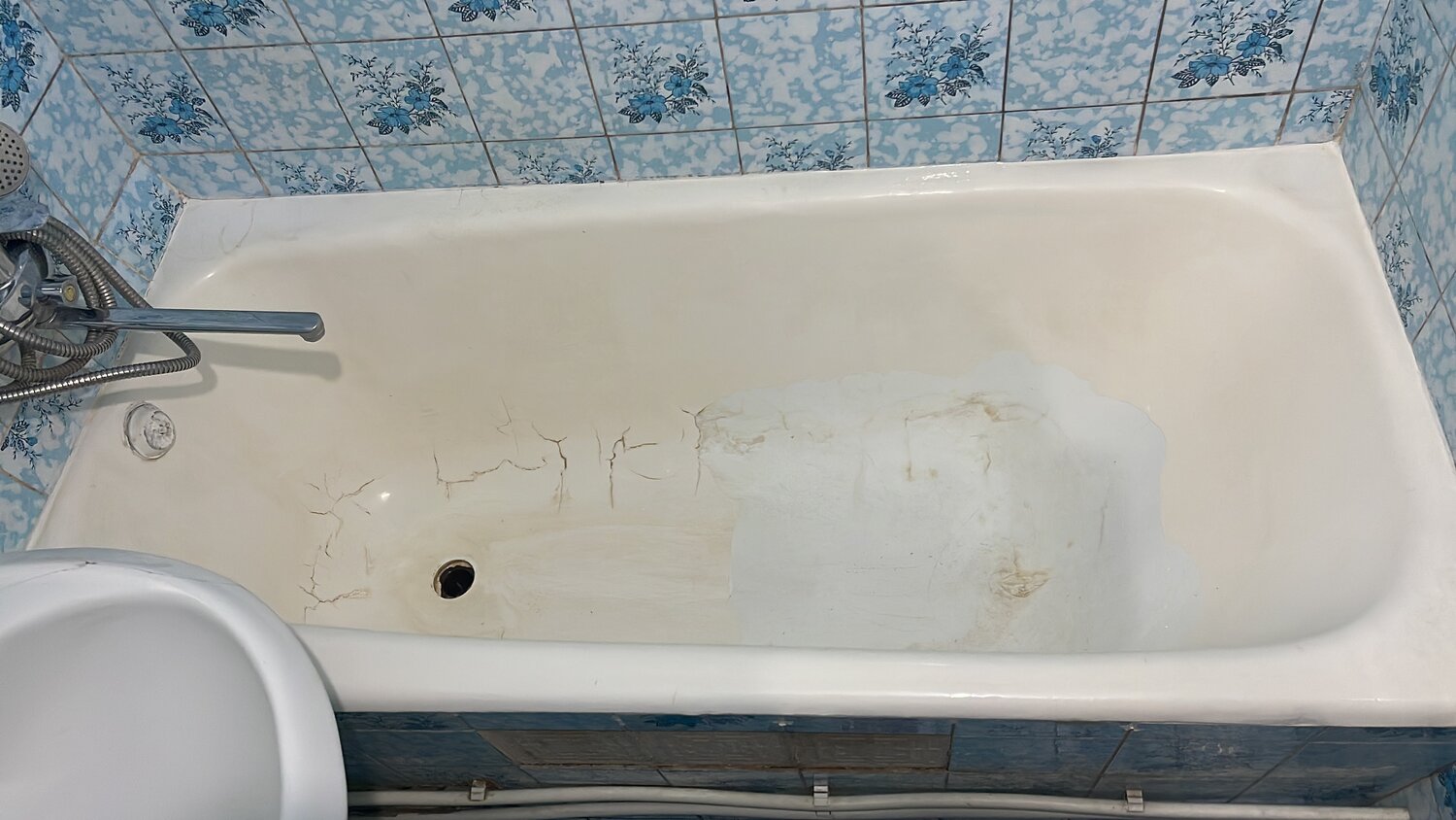 реставрация ванны жидким акрилом, реставрация чугунной ванны, реставрация ванн акрилом, реставрация ванн, восстановление чугунной ванны