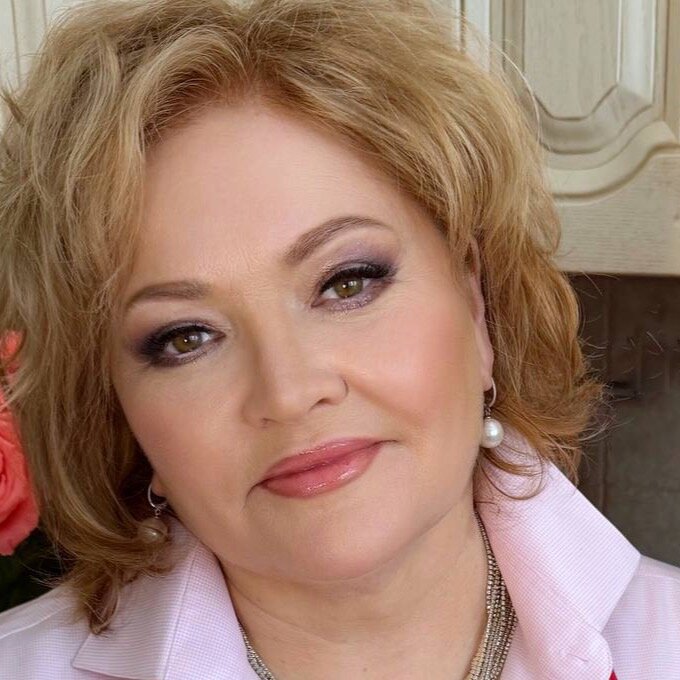 Лариса Юданова