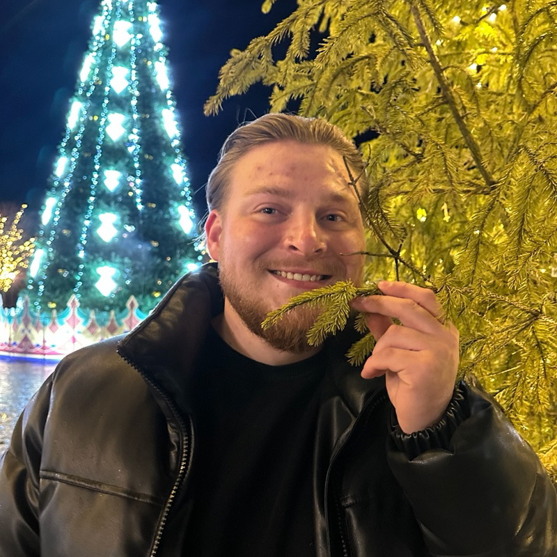 Дмитрий Антонов