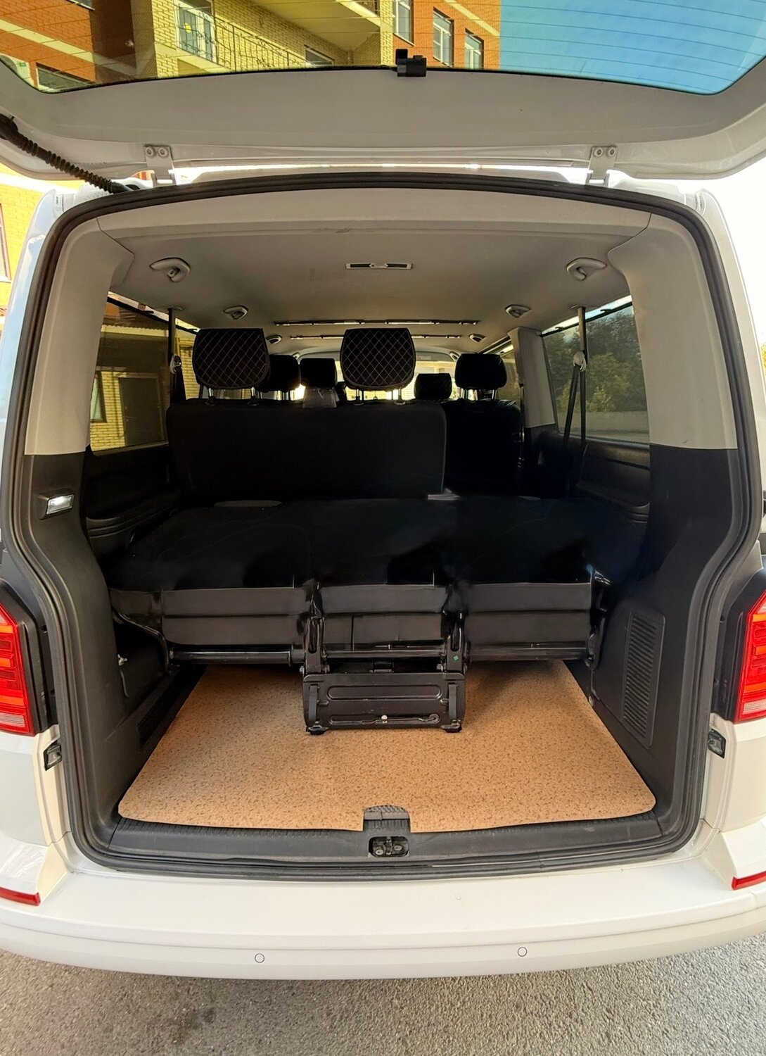 volkswagen caravelle t 6, volkswagen caravelle, volkswagen caravelle t 5, volkswagen multivan t 6, volkswagen multivan