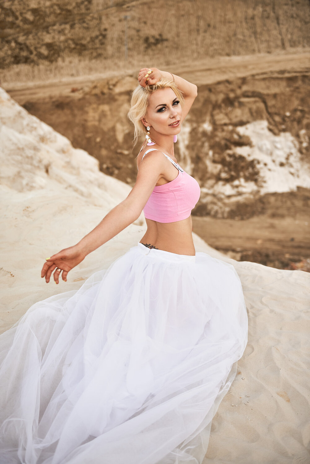 свадебное платье, блондинка в свадебном платье, ариамо свадебные платья, девушка, красивые девушки