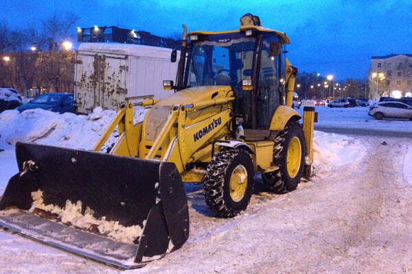 экскаватор погрузчик тарсус 883, экскаватор-погрузчик komatsu wb93, экскаватор-погрузчик колесный new holland lb 110, экскаватор-погрузчик caterpillar 428e, катерпиллер экскаватор погрузчик на фоне снега