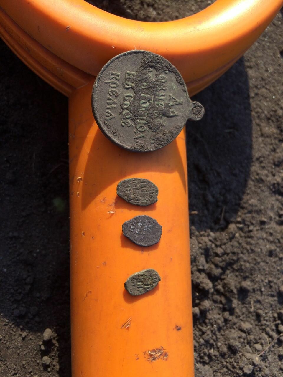 рукоятка для лопаты фискарс, кладоискатели, лопата fiskars solid, бур садовые, лопата fiskars