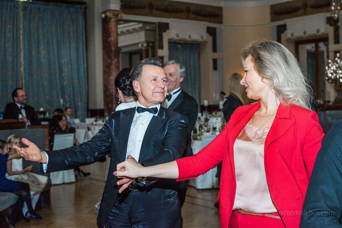 на свадьбе, человек, марина костина жена андрея костина, кибовский с женой, церемония