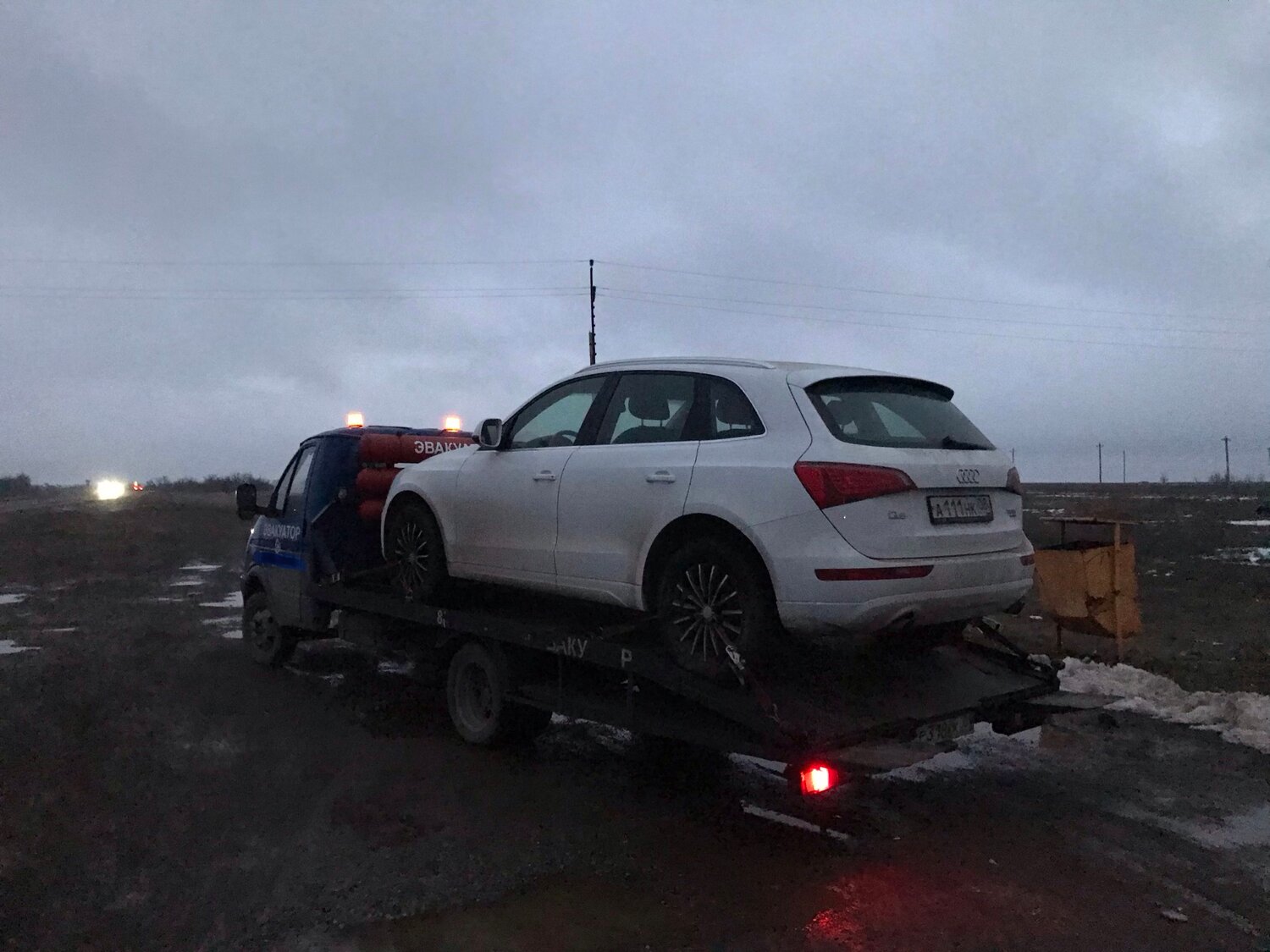 авто, легковой автомобиль, автомобиль, эвакуатор, ауди q7 на эвакуаторе