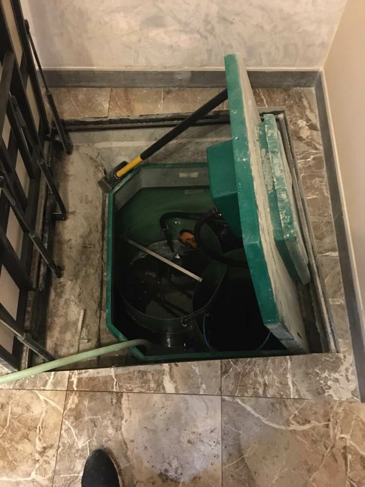 бомбоубежище изнутри, подземный, канализационная насосная станция, подвал, подземные сооружения